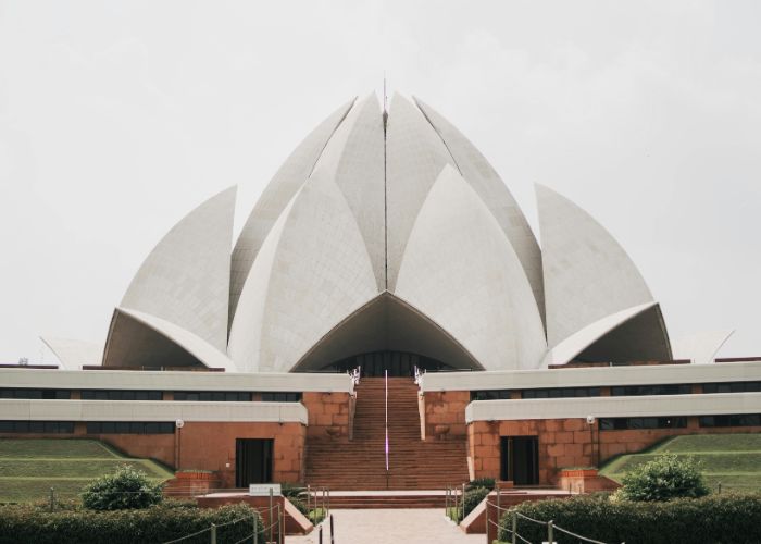 Business Class Flights to Delhi