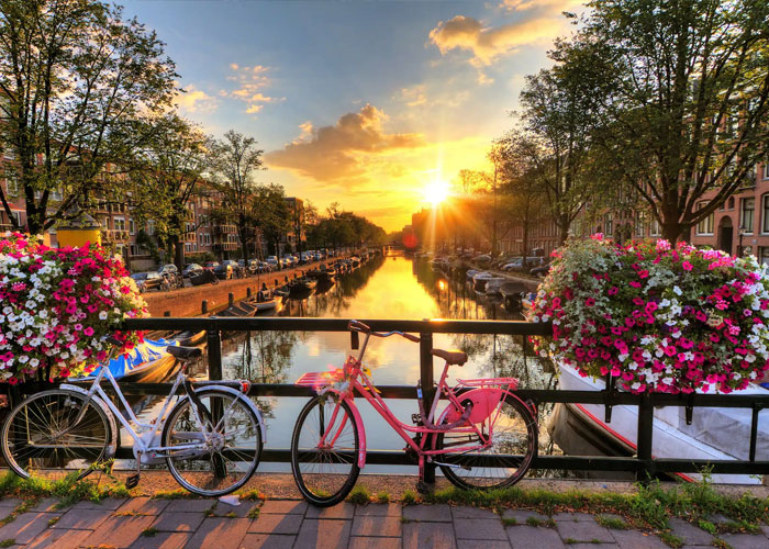Business Class Flights to Amsterdam